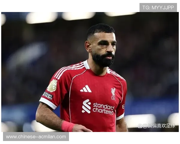 萨拉赫在禁区内接连摆脱三名防守队员——那一刻的冷静与美感